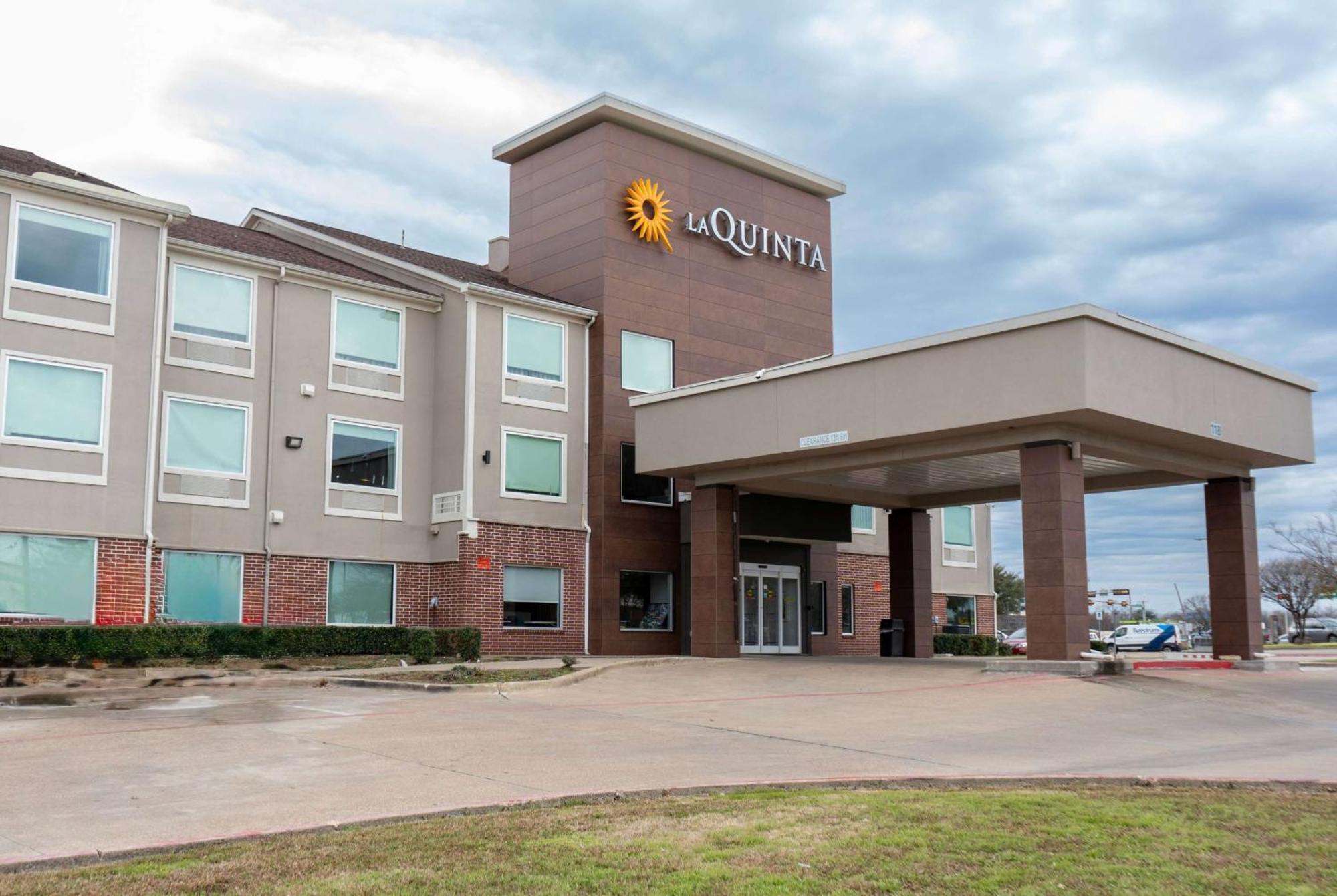 La Quinta By Wyndham Dallas Mesquite Bagian luar foto